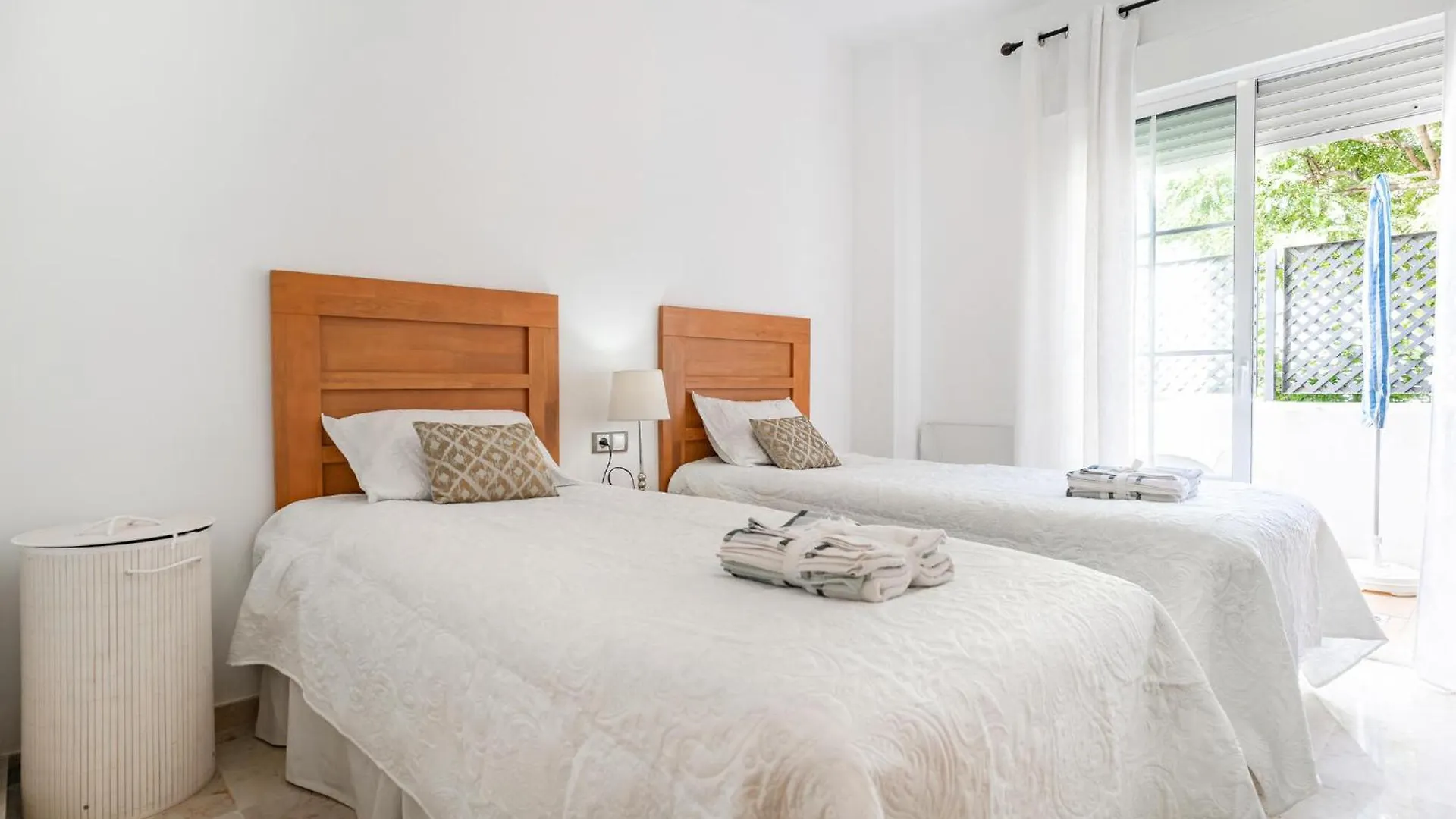 2 Bedroom Stunning Apartment In Sabinillas San Luis de Sabinillas