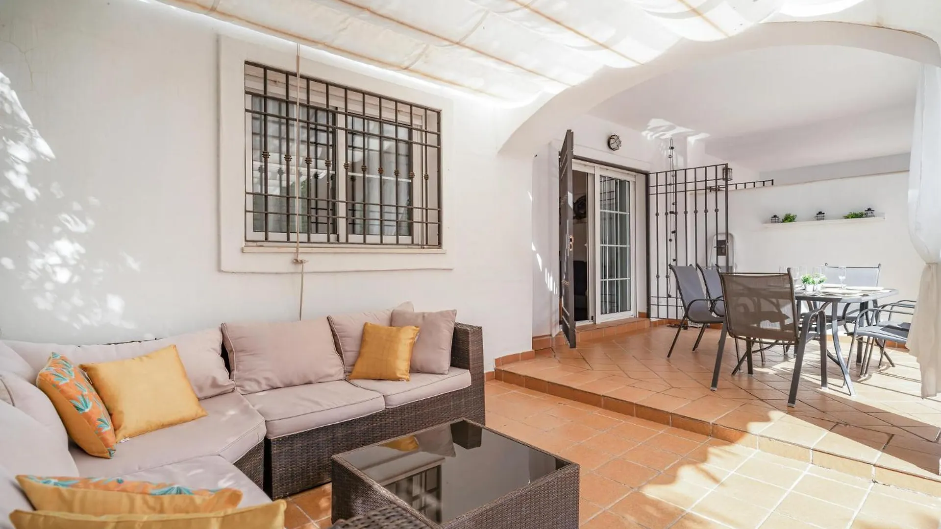 2 Bedroom Stunning Apartment In Sabinillas San Luis de Sabinillas
