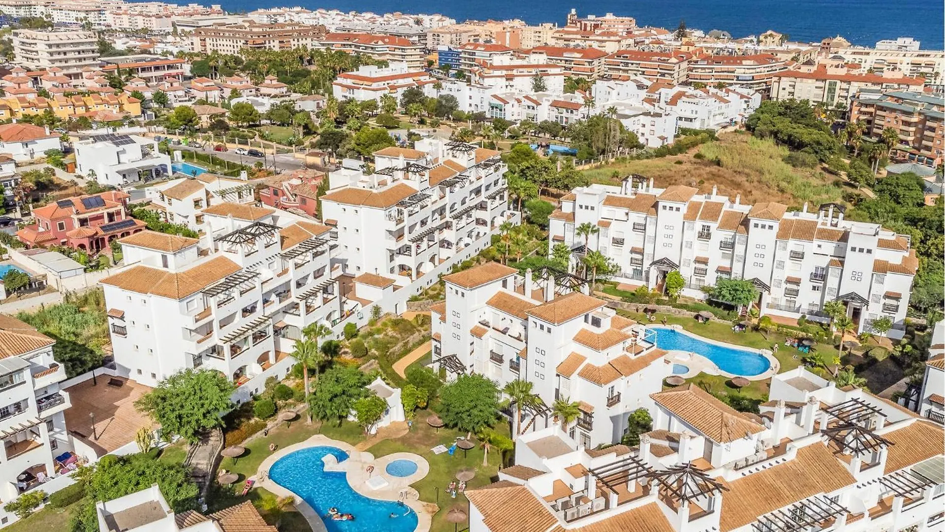 2 Bedroom Stunning Apartment In Sabinillas San Luis de Sabinillas